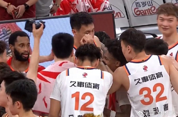 Shanghai Men's Basketball Team Clinches Championship Point with 3-0 Victory Over Guangsha Away